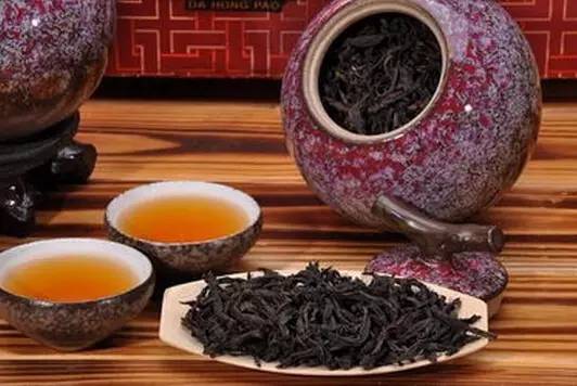 岩茶是红茶吗？它和红茶有什么不同？✔