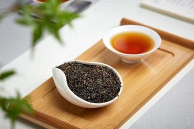 【红茶】秋冬季节适宜喝红茶