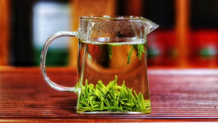 喝绿茶能清肠胃吗？能