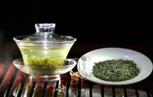 饮用信阳毛尖绿茶能减肥吗？