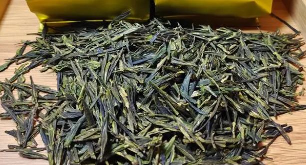 正宗崂山绿茶多少钱一斤？