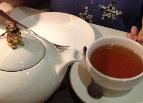 【茶知识】红茶和绿茶哪个刮油？最刮油脂的茶介绍