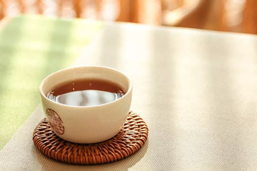 【茶知识】这样喝茶让你毁肾？几种喝茶方式很伤肾
