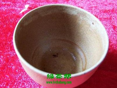 【茶知识】为什么绿茶不容易起茶垢？茶垢如何清洗