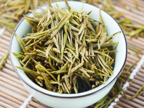 【茶功效】黄金芽茶的功效与作用 喝黄金芽茶的好处