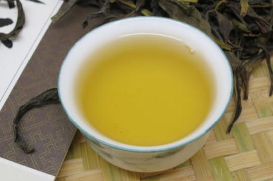乌岽鸭屎香属于哪类茶，凤凰鸭屎香是红茶还是绿茶？