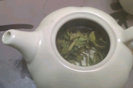 经常喝绿茶却得了癌症，绿茶根本不抗癌？