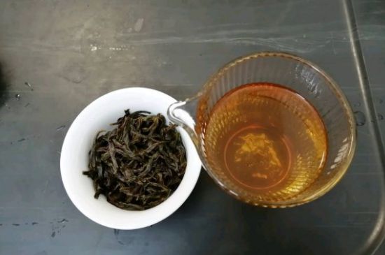 什么茶需要洗茶，专家谈泡茶洗不洗茶