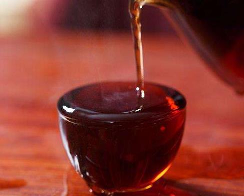喝黑茶对降低尿酸有好处吗？（收藏）