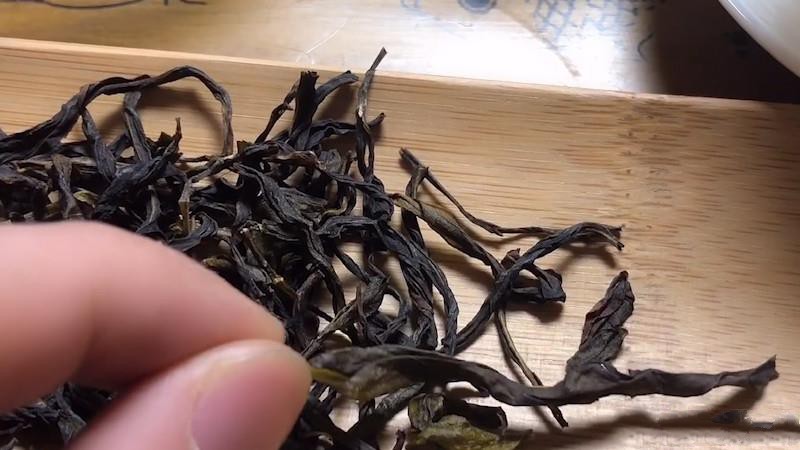 鸭屎香茶属于绿茶还是红茶？