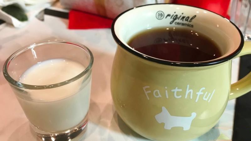 泡好的红茶可以直接加牛奶吗？