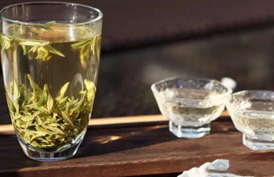 龙井茶用多少度的水最好？