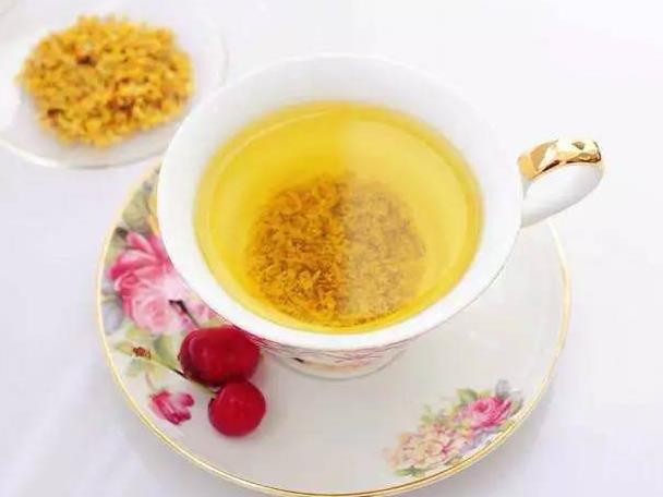 蜂蜜茶的功效与作用_桂花蜂蜜可以放一起吗？
