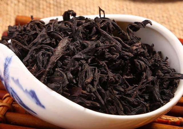 武夷岩茶的春茶与冬片怎么鉴别？