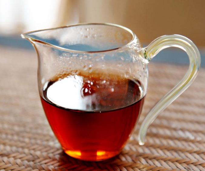 普洱茶熟茶与生茶_普洱熟茶好还是生茶好？