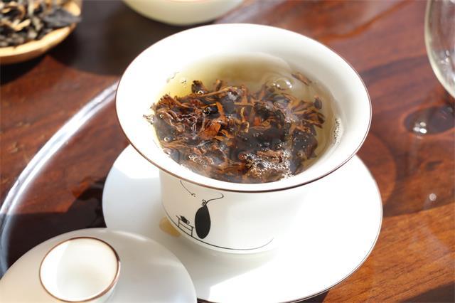 古树红茶的起源、特点、冲泡、优势及功效