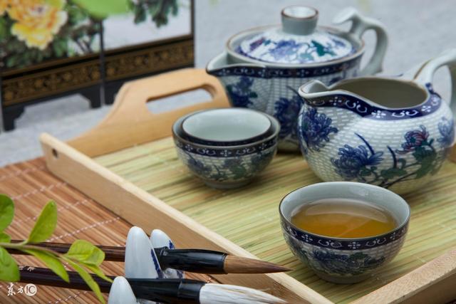 中国是茶和茶文化的故乡，中国人的一生，还真少不了茶
