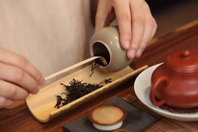 如何优雅地冲泡一杯红茶？