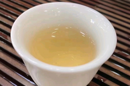 为什么乌龙茶女生不能喝_女人经常喝乌龙茶好吗？