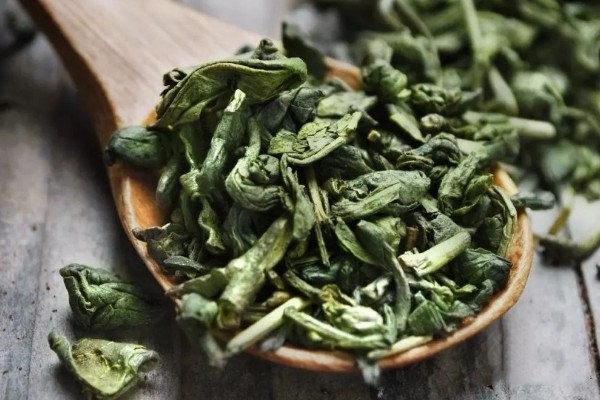 红茶绿茶的区别作用_红茶的作用和绿茶的作用分别是什么