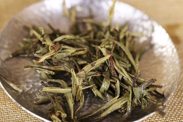 白茶属于绿茶吗_白茶属于什么性质的茶