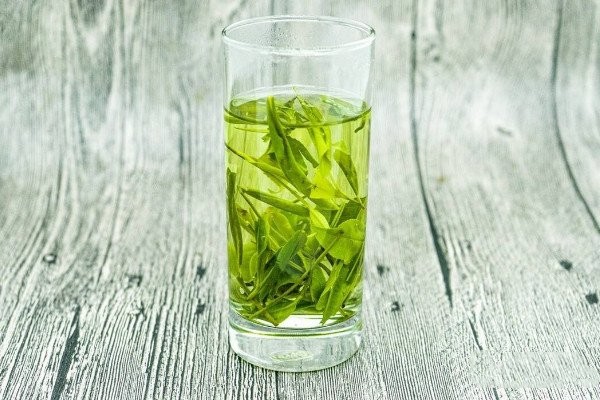 绿茶是酸性还是碱性_绿茶叶水是碱性的吗