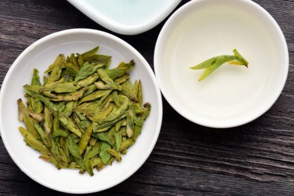 西湖龙井是红茶还是绿茶_西湖龙井是不是属于绿茶