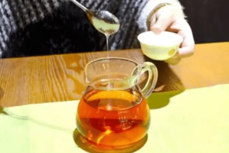 绿茶可以放蜂蜜一起喝吗？可以一起喝