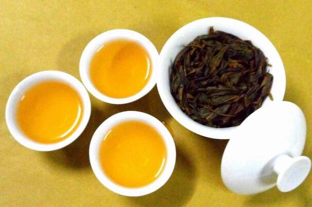 乌龙茶怎么泡才正确：根据茶叶的形状来调节水温