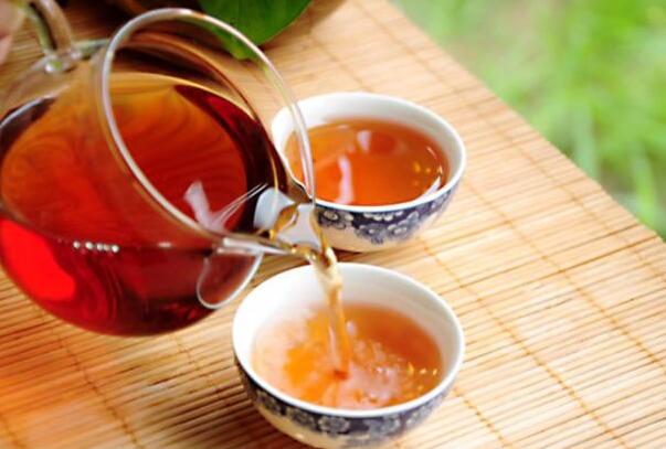 乌龙茶怎么泡才正确：根据茶叶的形状来调节水温