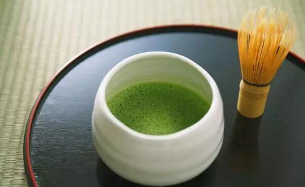 抹茶粉和绿茶粉的区别，颜色不同/味道不同/功效不同