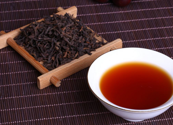 饮用武夷岩茶大红袍有什么功效？原来喝大红袍不仅养胃，还减