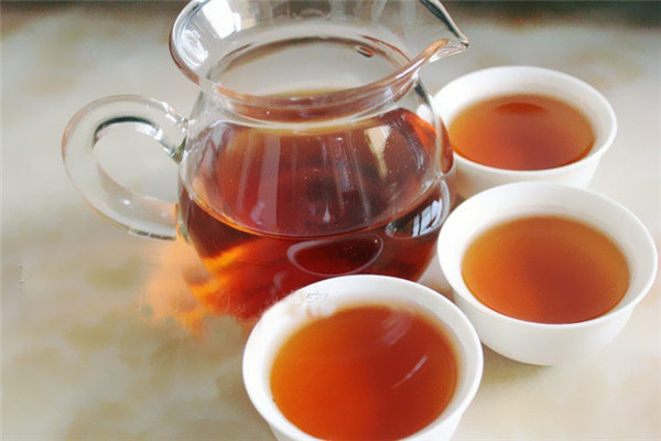 六堡茶的功效与作用是什么？喝六堡茶还有预防疾病的功效！