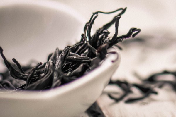岩茶属于什么茶_岩茶属于红茶类吗(半发酵乌龙茶)