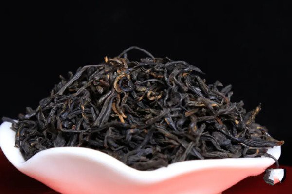 正山小种是什么茶_正山小种是红茶还是绿茶(红茶鼻祖)