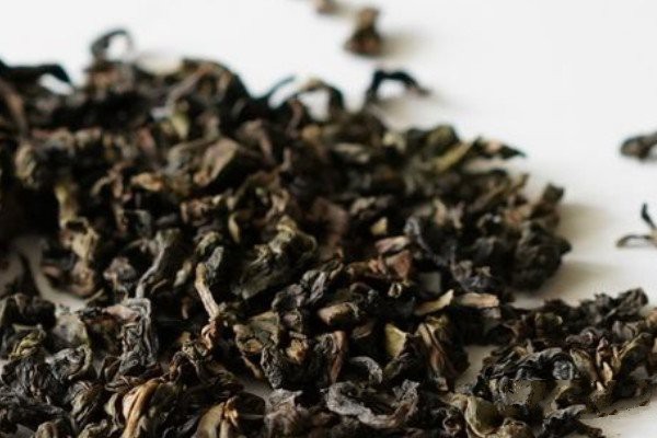 乌龙茶属于什么茶_乌龙茶属于绿茶吗(特色鲜明的半发酵茶)