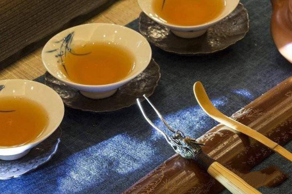 关于茶艺的介绍_中国茶道文化与茶艺知识(简述茶艺的特点)