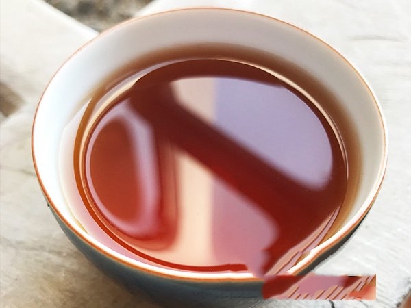 哪些茶汤会出现“冷后浑”的现象？茶汤“冷后浑”是如何产生的？