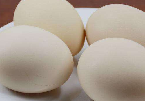 吃了散黄的鸡蛋会中毒是真的吗，坏鸡蛋吃了怎么补救