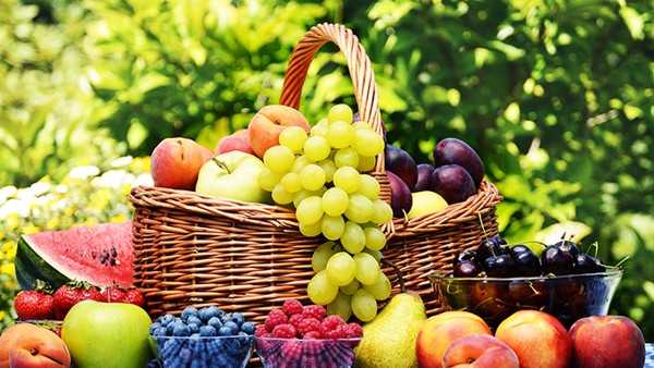养胃湿肺吃什么?夏天吃桃子可以养心补肾?
