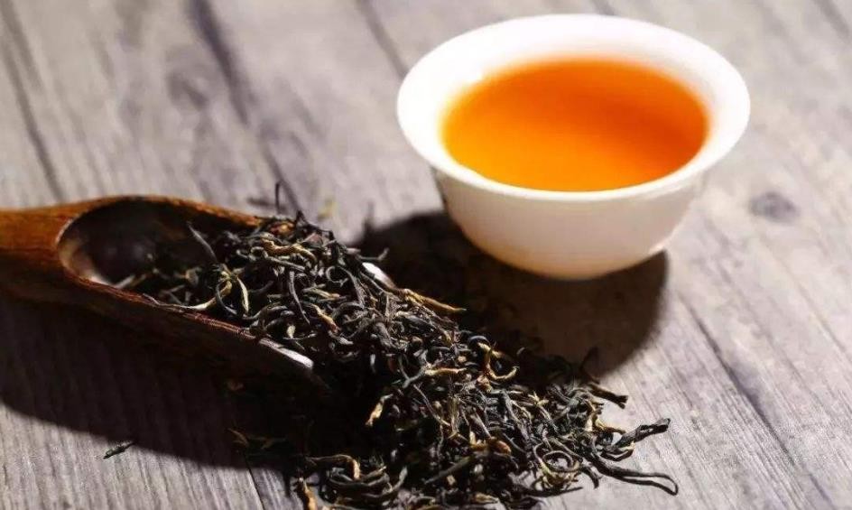 【茶】从外形上怎么区分绿茶和红茶？