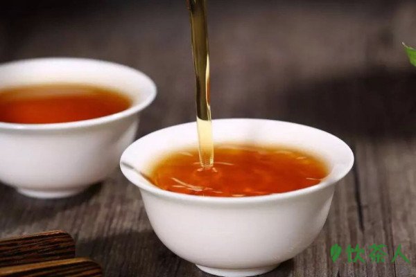 夏天可以喝红茶吗_夏天喝红茶还是绿茶好?